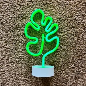 NEON MONSTERA LAMP